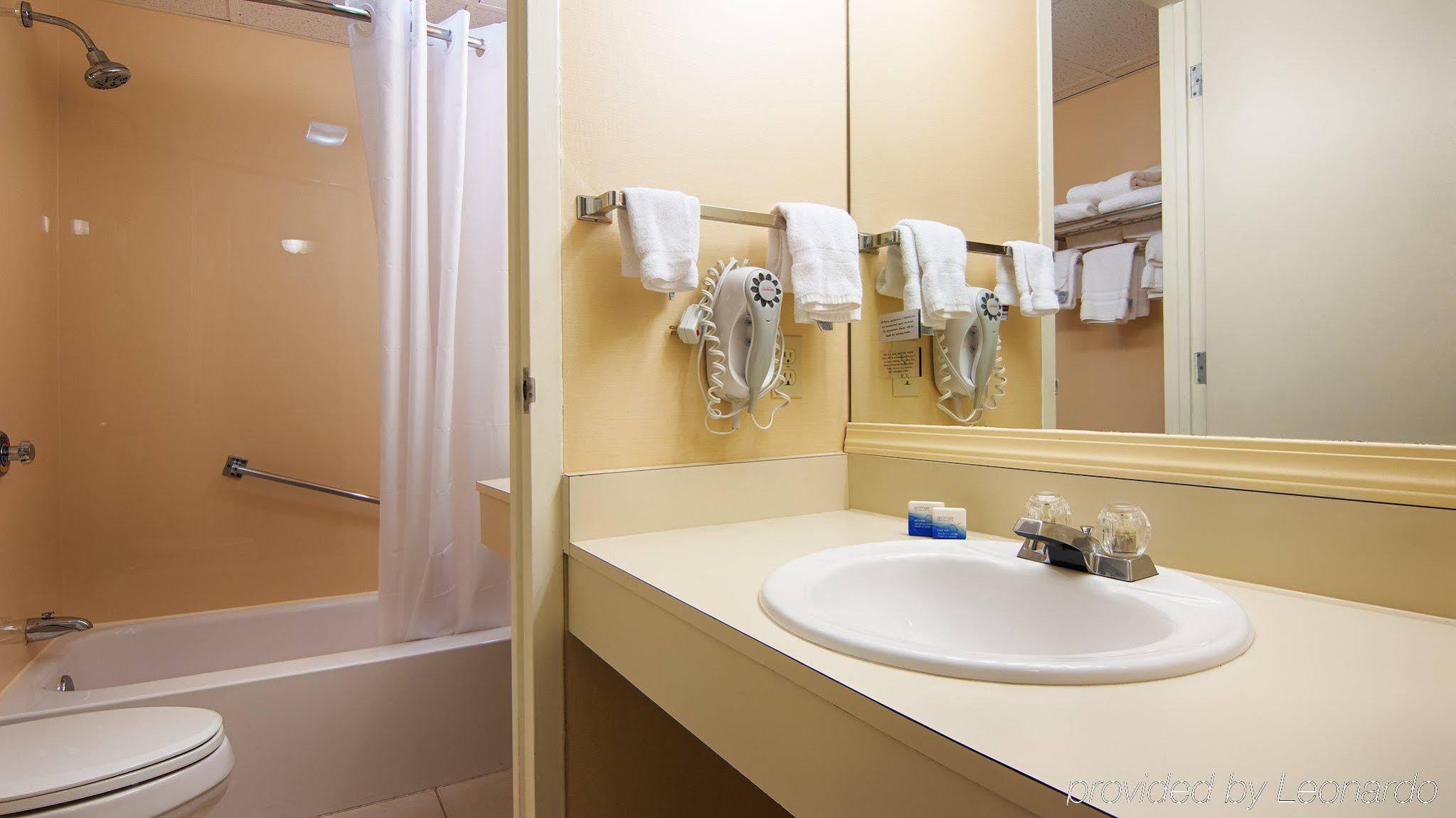 Surestay Plus Hotel By Best Western Syracuse Airport North Syracuse Exteriör bild